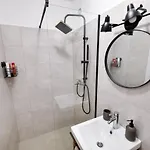 Canada Апартаменты *