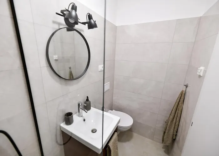 Canada شقة زادار